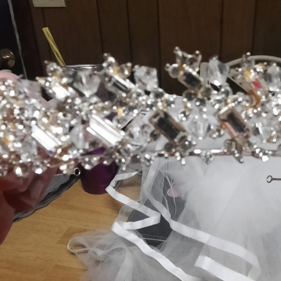 Tiara - Picture 2 of 5